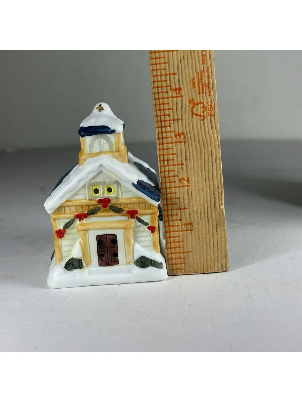 House of Lloyd Christmas Around the World Ye Little Church S-12